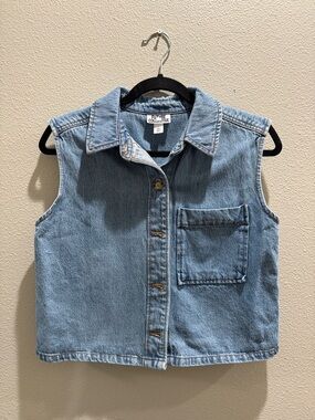Light Wash Denim Sleeveless Button-Up Vest - Blue